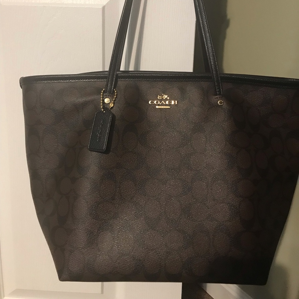 Coach Signature City Tote